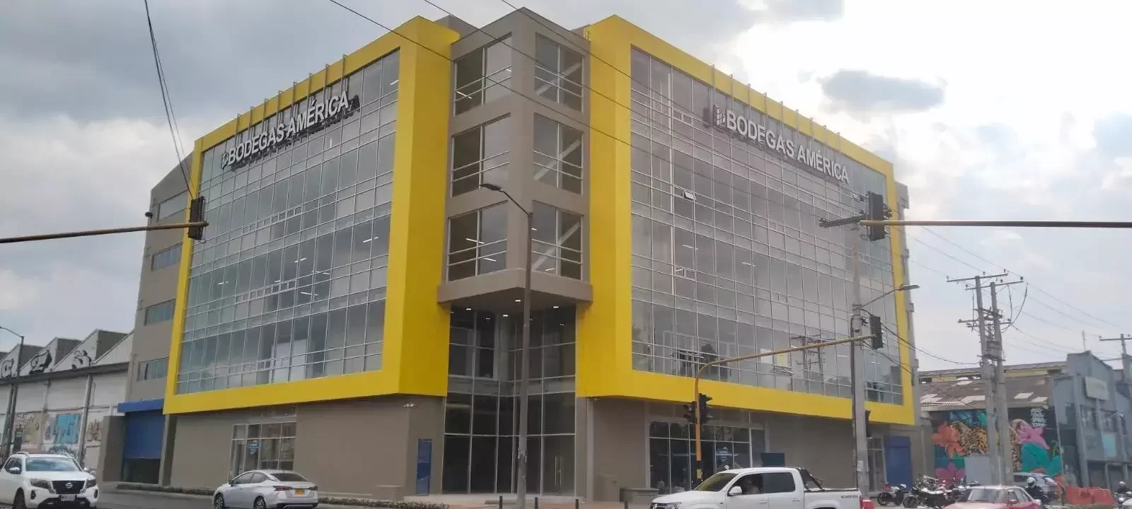 Estructura metálica para edificio Bodegas América
