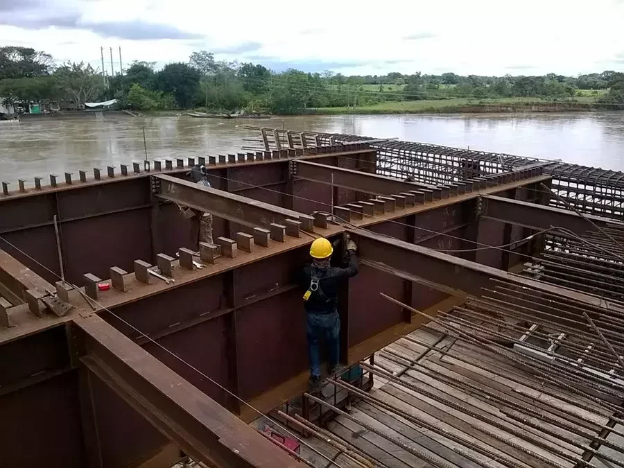 Estructura de puente metálico